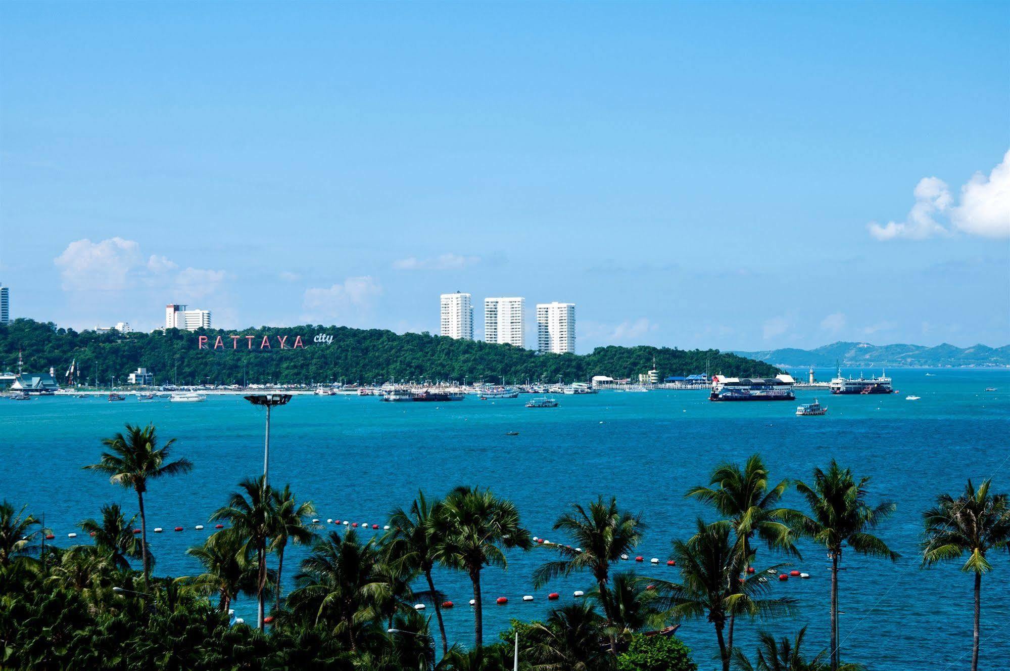 Flipper Lodge Hotel Pattaya Eksteriør bilde